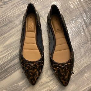 Me Too Cheetah Flats